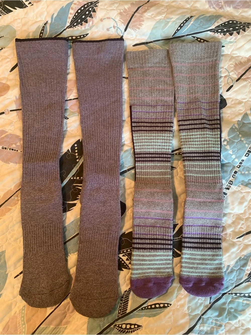 Set of 2-Muk Luks Women’s Lavender and Deep Purple Compression Socks